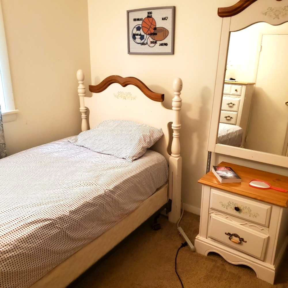 Full size bed